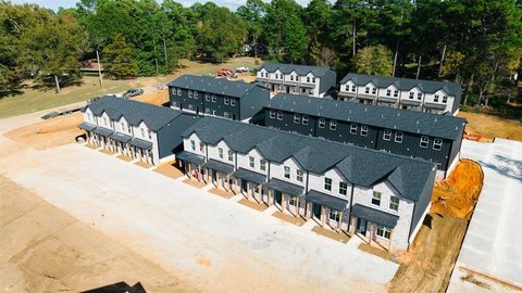 New Multifamily Complex Near University