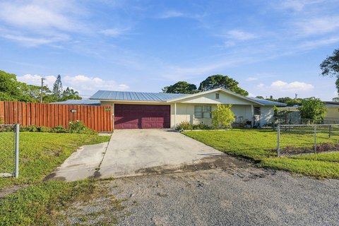 Triplex with Patio
