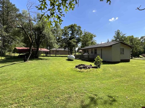 Homes with Shop Near Bull Shoals