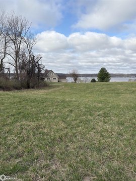 Residential Land Near Mississippi River