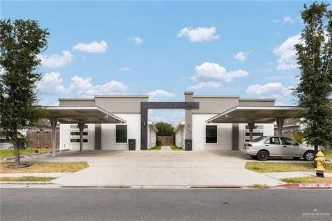 Quadplex with Furnished Kitchens