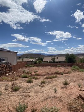 Land, Washington, UT