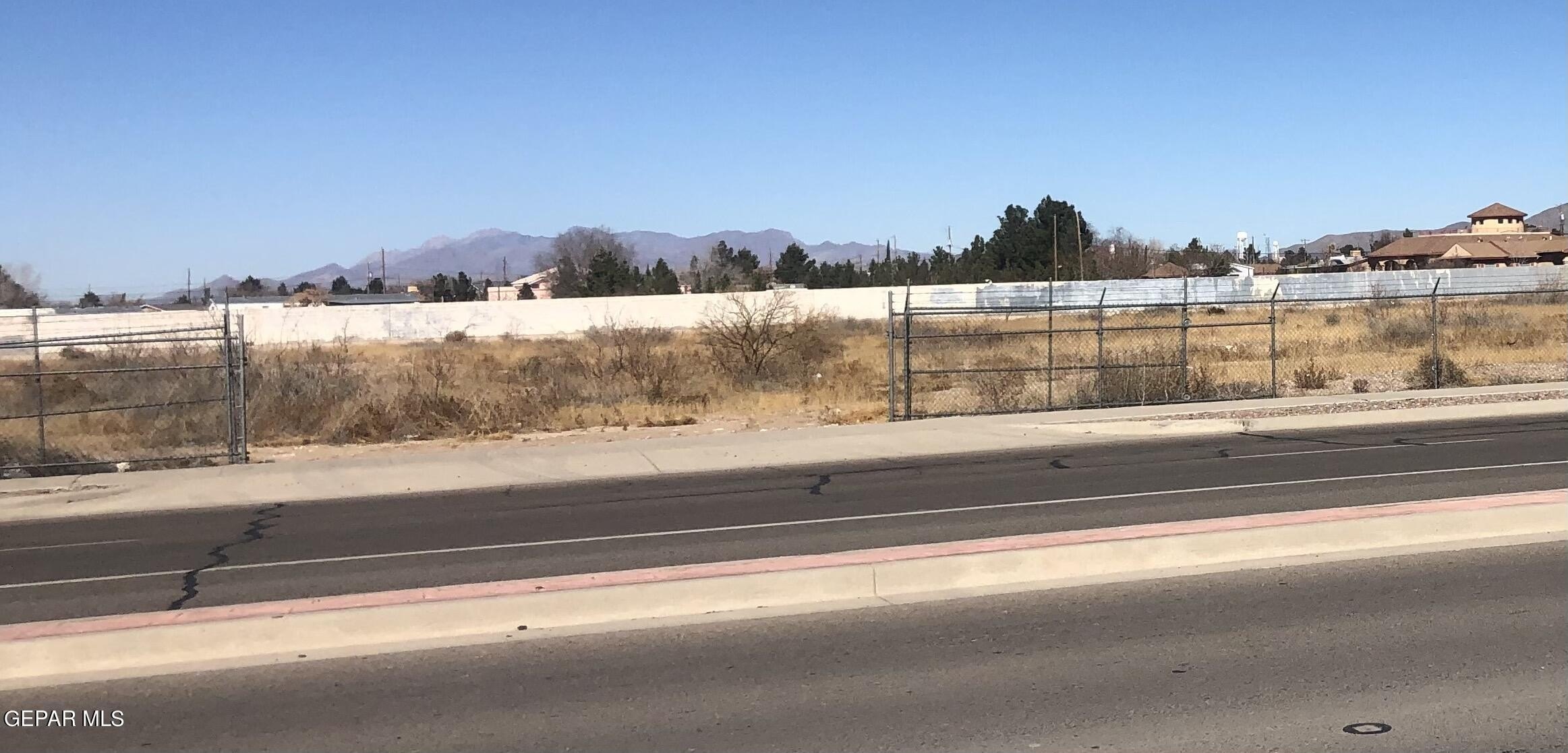 Commercial Land in Growing Area