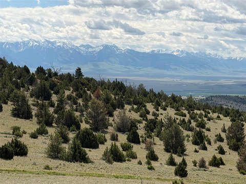 Ridge-Top Recreational Land Parcel
