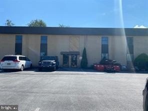 Versatile Commercial Space in Avondale