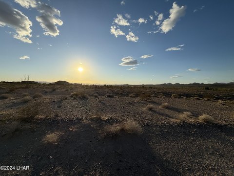 LAND - Yucca, AZ
