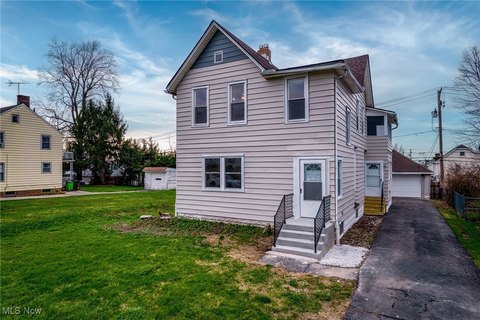 Renovated Duplex in Garfield Heights