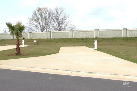 RV Resort Back-In Lot