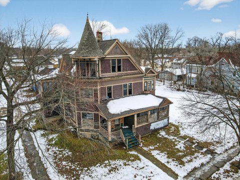 Historic Queen Anne-Style Property