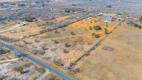 LAND - San Antonio, TX