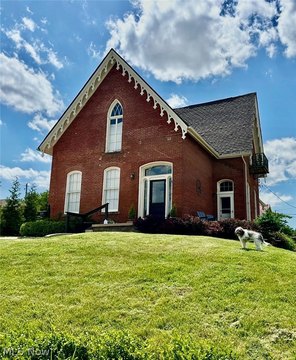 Historic Duplex with Curving Staircase