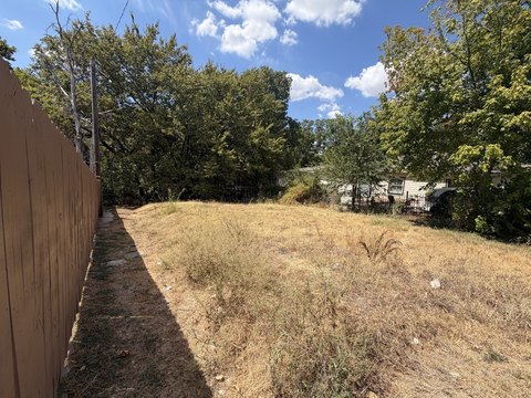 Land, Dallas, TX