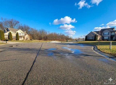 Residential Land in Grand Blanc
