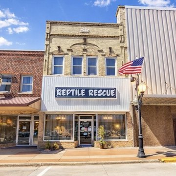 Portage Storefront on Cook Street