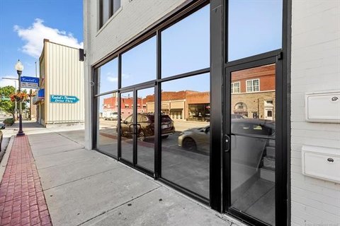 COMMERCIAL - Skiatook, OK