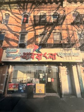 Mixed-Use Building with Restaurant Space