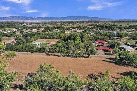 Land, Los Lunas, NM
