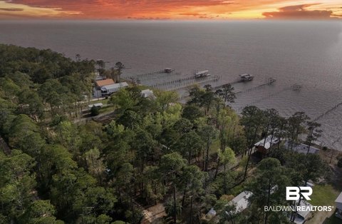 Bay-View Homesite Near Shoreline