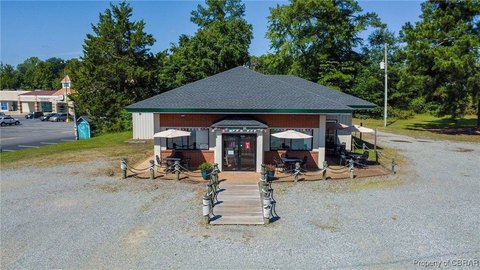 Established Restaurant in Gloucester Courthouse