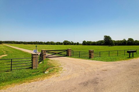 Land, Collinsville, TX