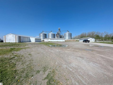Flex Space with Office and Warehouses