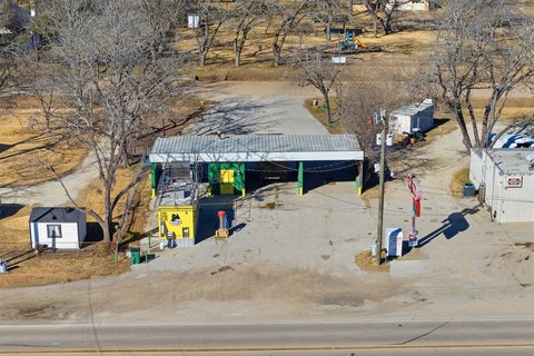 Shell Car Wash Building with Ice Vending