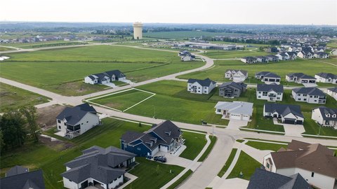 Land, Urbandale, IA