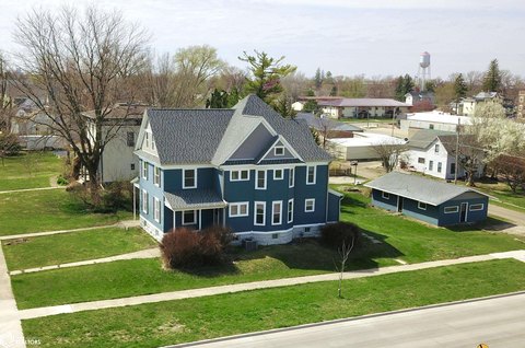 Grinnell Duplex Near College
