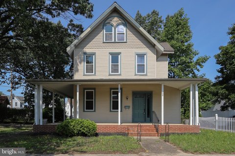Triplex with Three Vacant Units