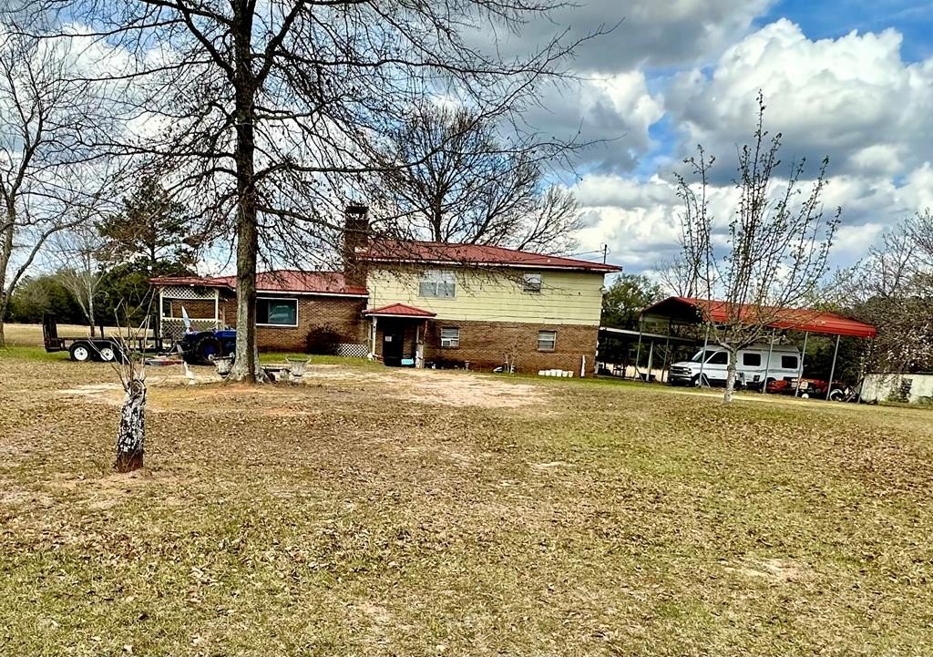 Versatile Commercial Property on 7.44 Acres