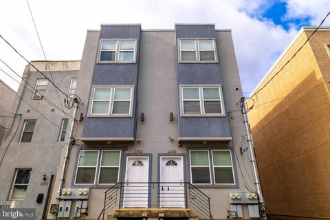 Income-Generating Triplex Near Temple University