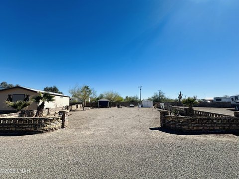 Quartzsite Land with RV Hookup