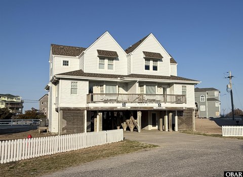 Duplex with Screened Porches