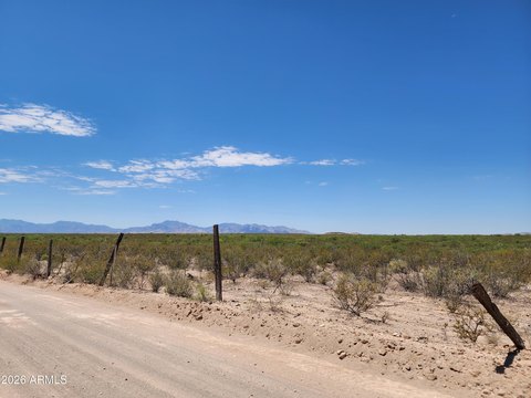 LAND - Huachuca City, AZ