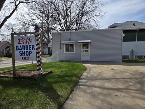 Established Barbershop with Prime Location