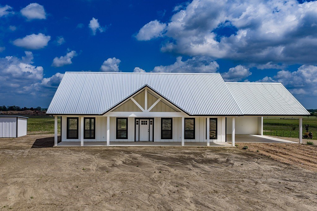 New Construction Farmhouse on 2 Acres