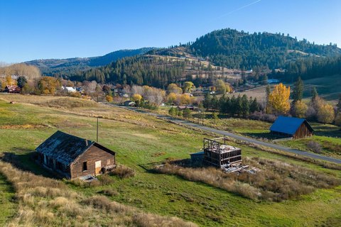 Land, HUNTERS, WA