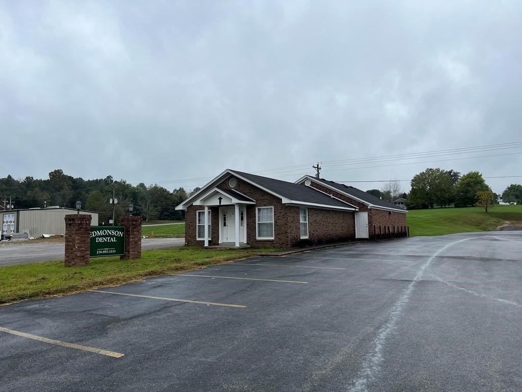 Updated Office in Brownsville, KY