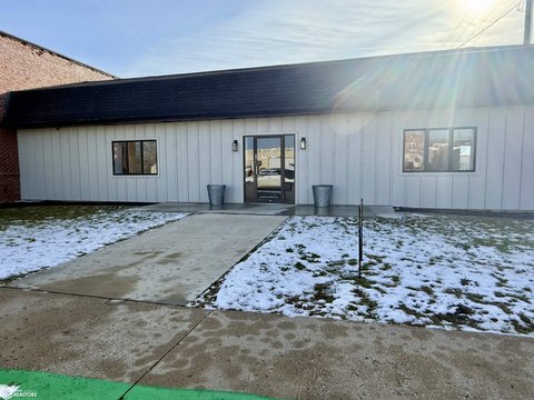 Renovated Commercial Building in Jefferson