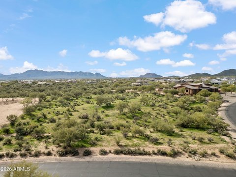 Scottsdale Acreage in Equestrian Community