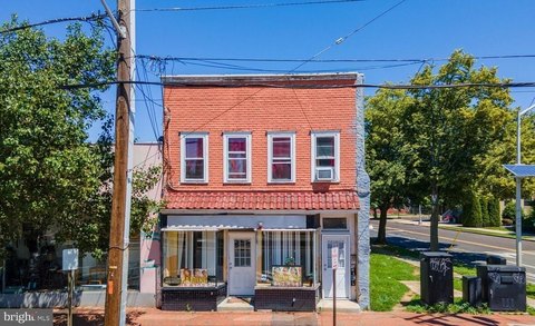 Partially Occupied Mixed-Use Triplex