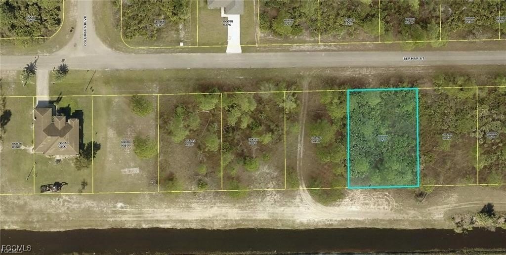 Vacant Lot Near Highway 82