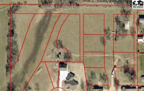LAND - Lindsborg, KS