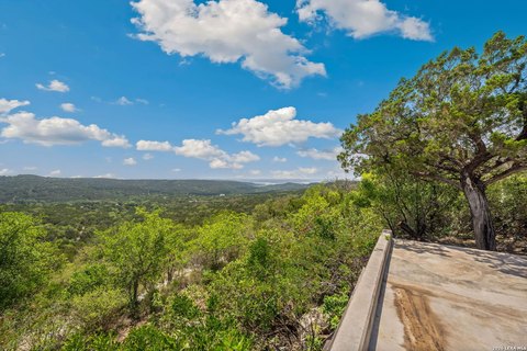 LAND - Mico, TX