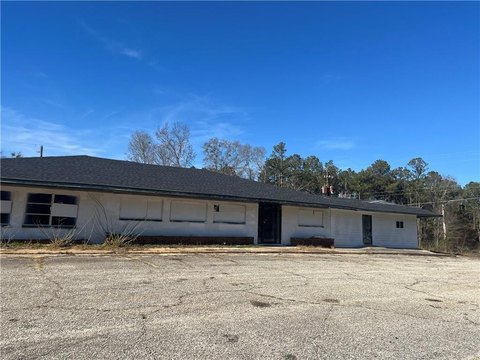 CUSSETA Commercial Property on Highway