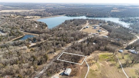 Lakeside Retreat Ready For Building