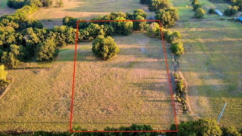 Acreage with Mature Pecan Trees
