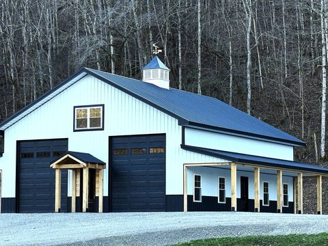 Unrestricted Land with New Barndominium