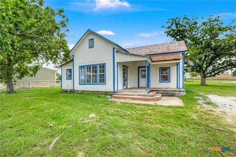 Charming 1930s Mixed-Use Property