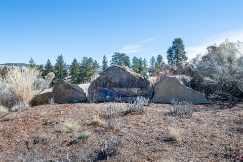 Montana Land with Mountain Views